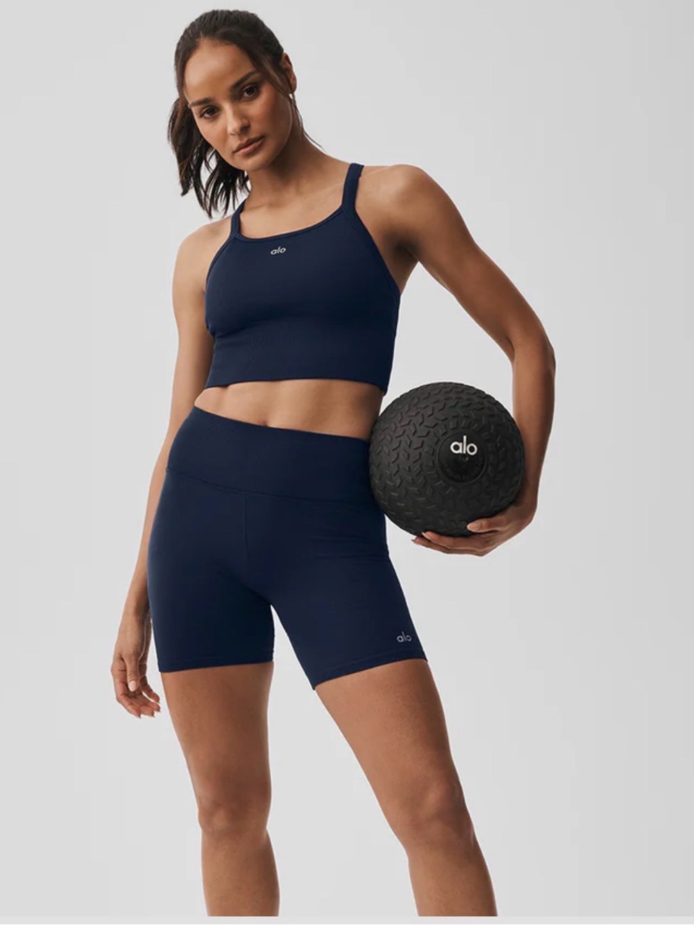 ALO YOGA Seamless Ribbed Favorite 5’’ Shorts - Medium
